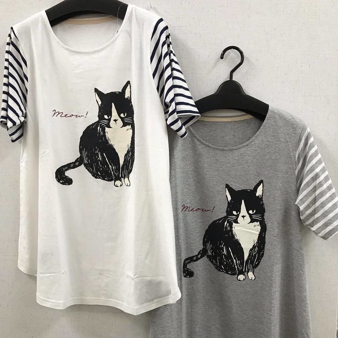 はちわれ猫AラインTシャツ