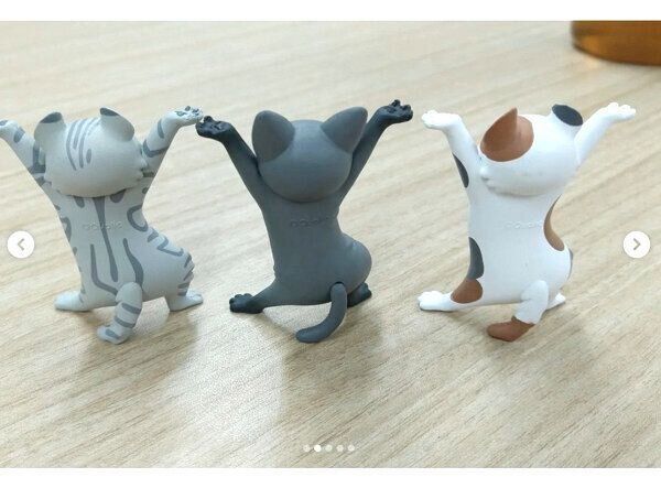 カプセルトイ「ネコのペンおき６」