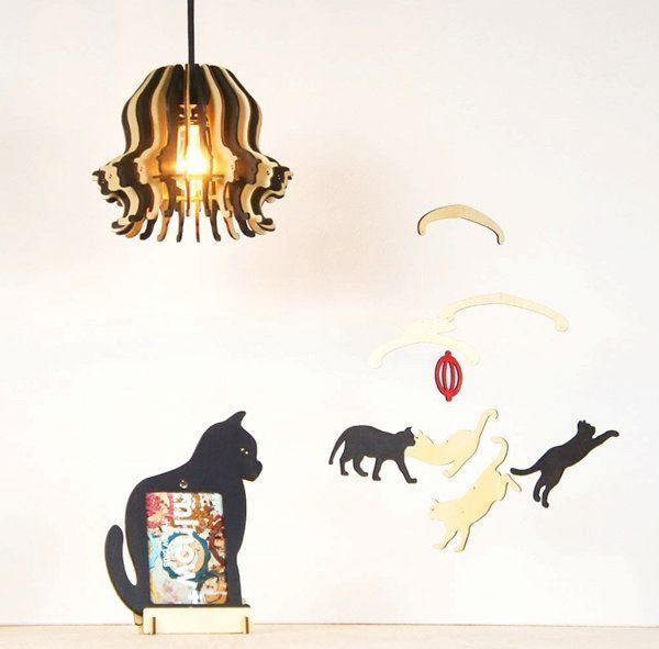 猫モチーフの木製インテリア作品