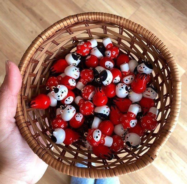 小さな猫こけしたち