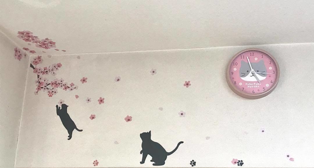 ウォールステッカーと掛け時計