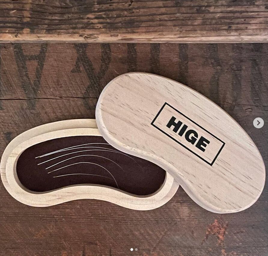 3COINSのヒゲケース