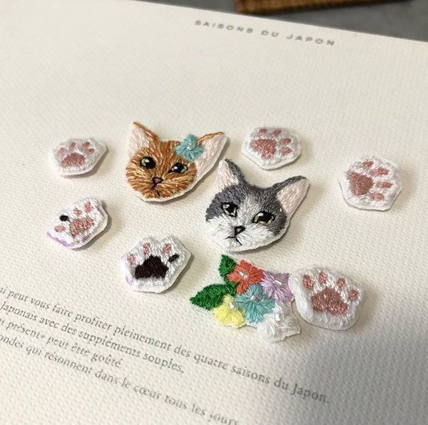 猫刺繍のピアス