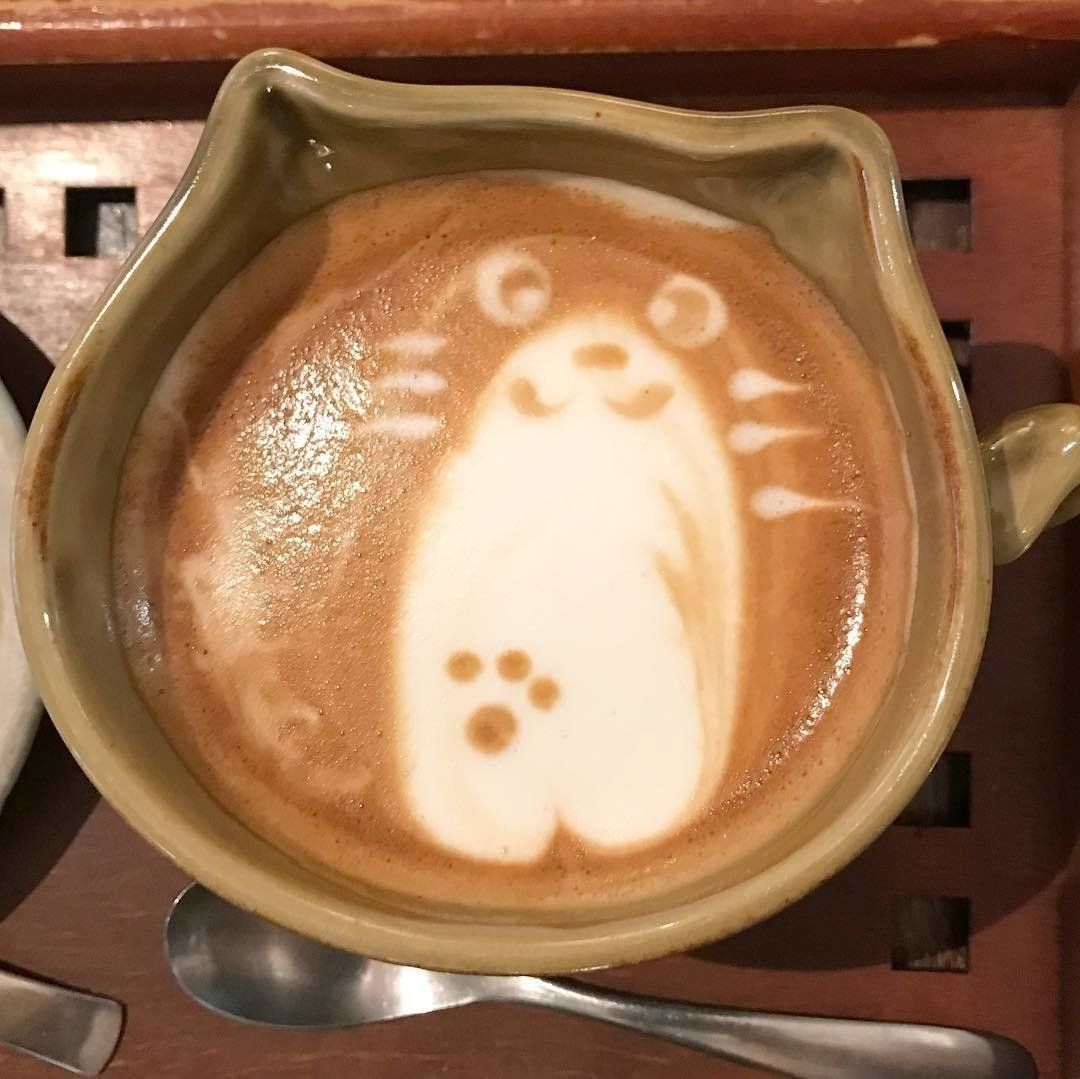 マグカップと一体化したラテアート