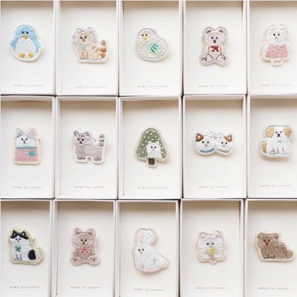 「neko to cotori -ネコとコトリ-」の猫の刺繍作品