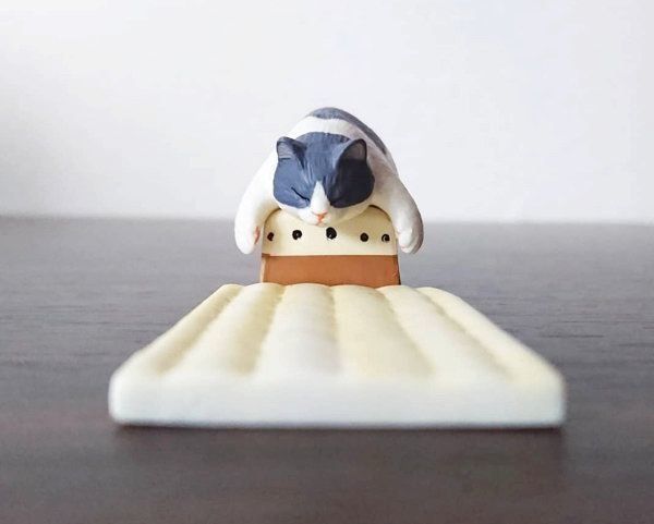 カプセルトイ「アニマルアトラクション 終日体育1限目 補修 とび箱ネコ」