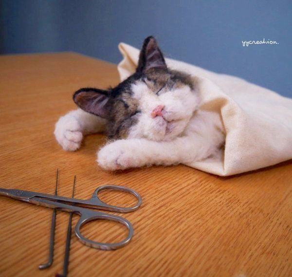 猫の羊毛フェルト作品
