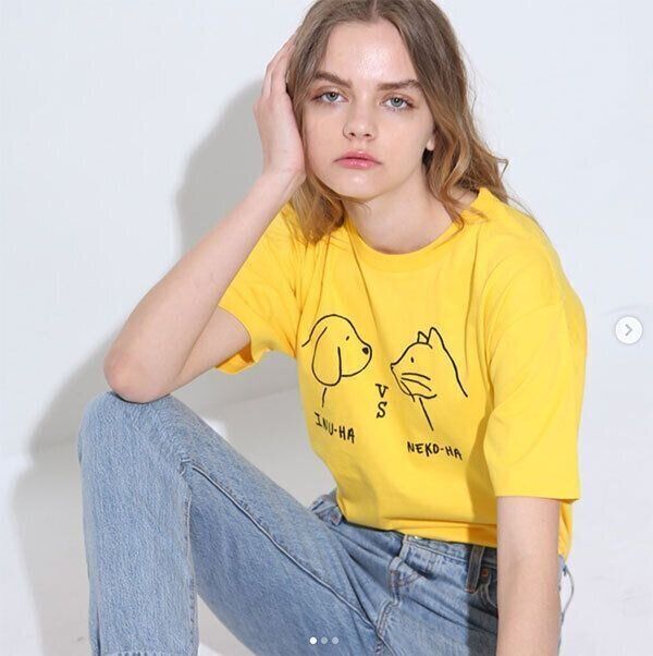 「ネコ ハ イヌ ハ」Tシャツ