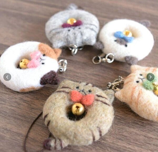 おめかし猫ストラップ