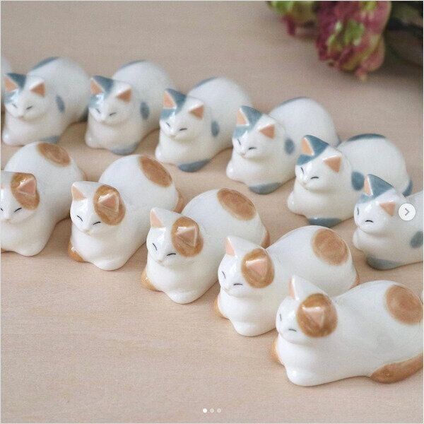 峰村ゆかさんの猫モチーフ陶器作品