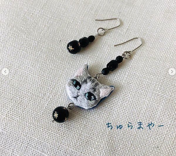 猫刺繍のピアス