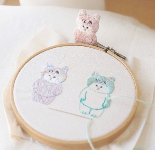 「neko to cotori -ネコとコトリ-」の猫の刺繍作品