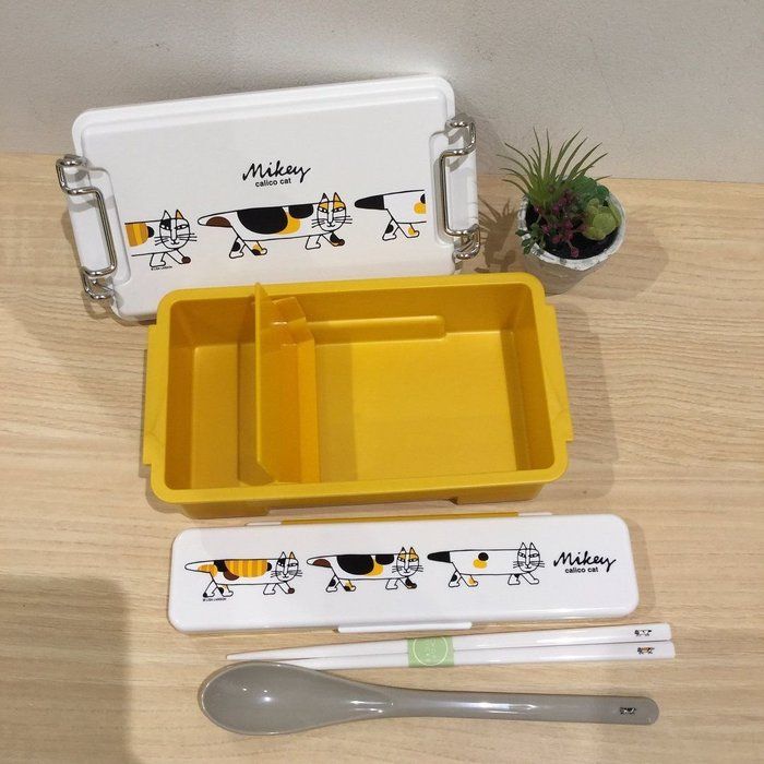 お弁当箱