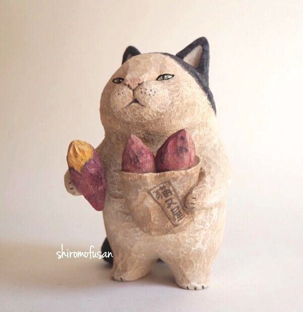 しろもふさんの木彫り猫作品