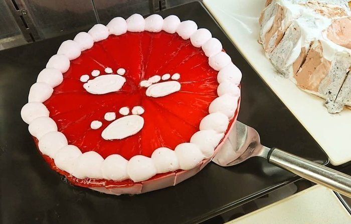 ピンクの肉球にゃ!いちごのムース