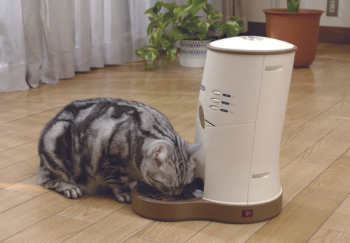 ペット自動給餌器 わんにゃんぐるめCD-600