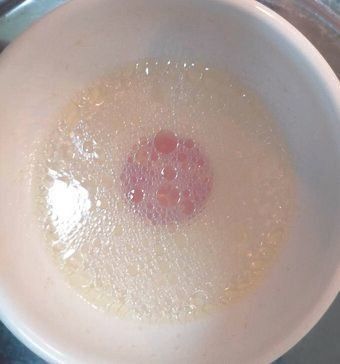 祟行さんお手製の鶏がらスープ（写真提供／笹島祟行さん）