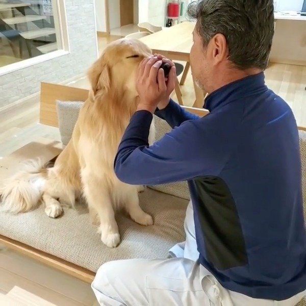 男らしいお手の練習をするアランくん