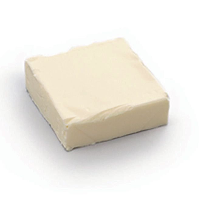 チーズの主成分は、たんぱく質。犬は大好きですが、取り扱いに注意。また人用のチーズは塩分が多いので×