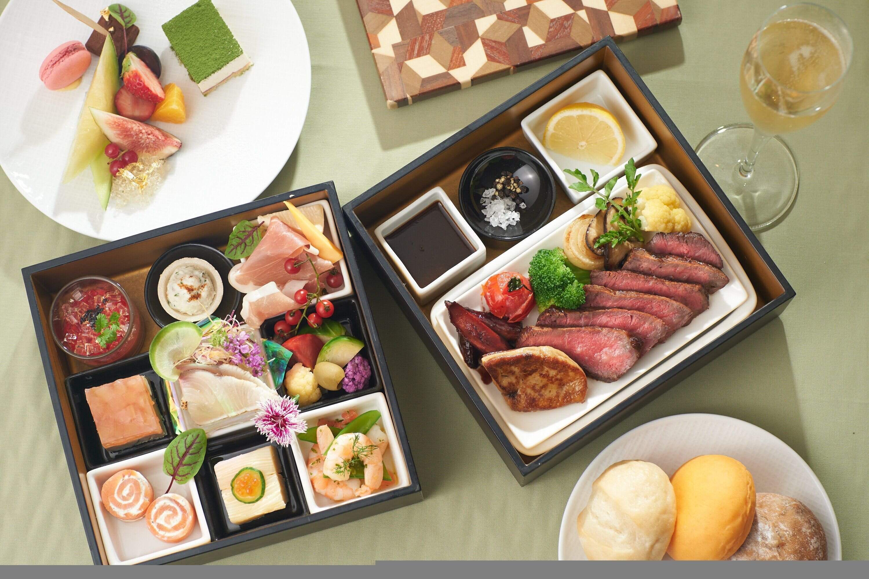 部屋で食べられる夕食の一例