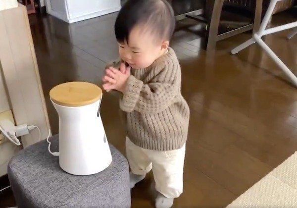 妹ちゃんの可愛い「いただきます」ポーズ