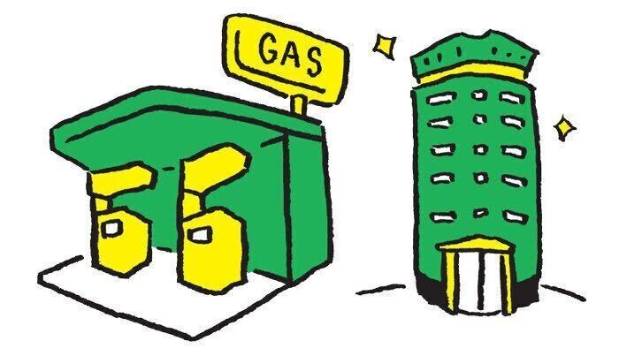 ガソリンスタンドとビル