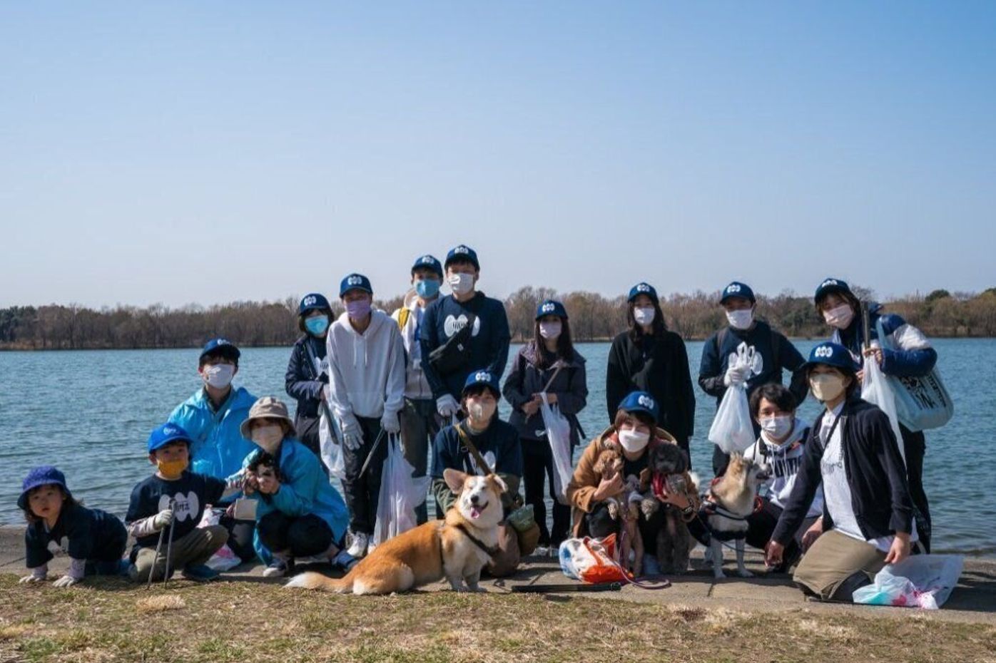 犬と一緒に川をキレイに リバ犬清掃活動 に参加してきました いぬねこボランティア部活動報告 いぬのきもちweb Magazine 犬と一緒に川をキレイに リバ犬清掃活動 に参加してきました いぬねこボランティア部活動報告 いぬのきもちweb Magazine