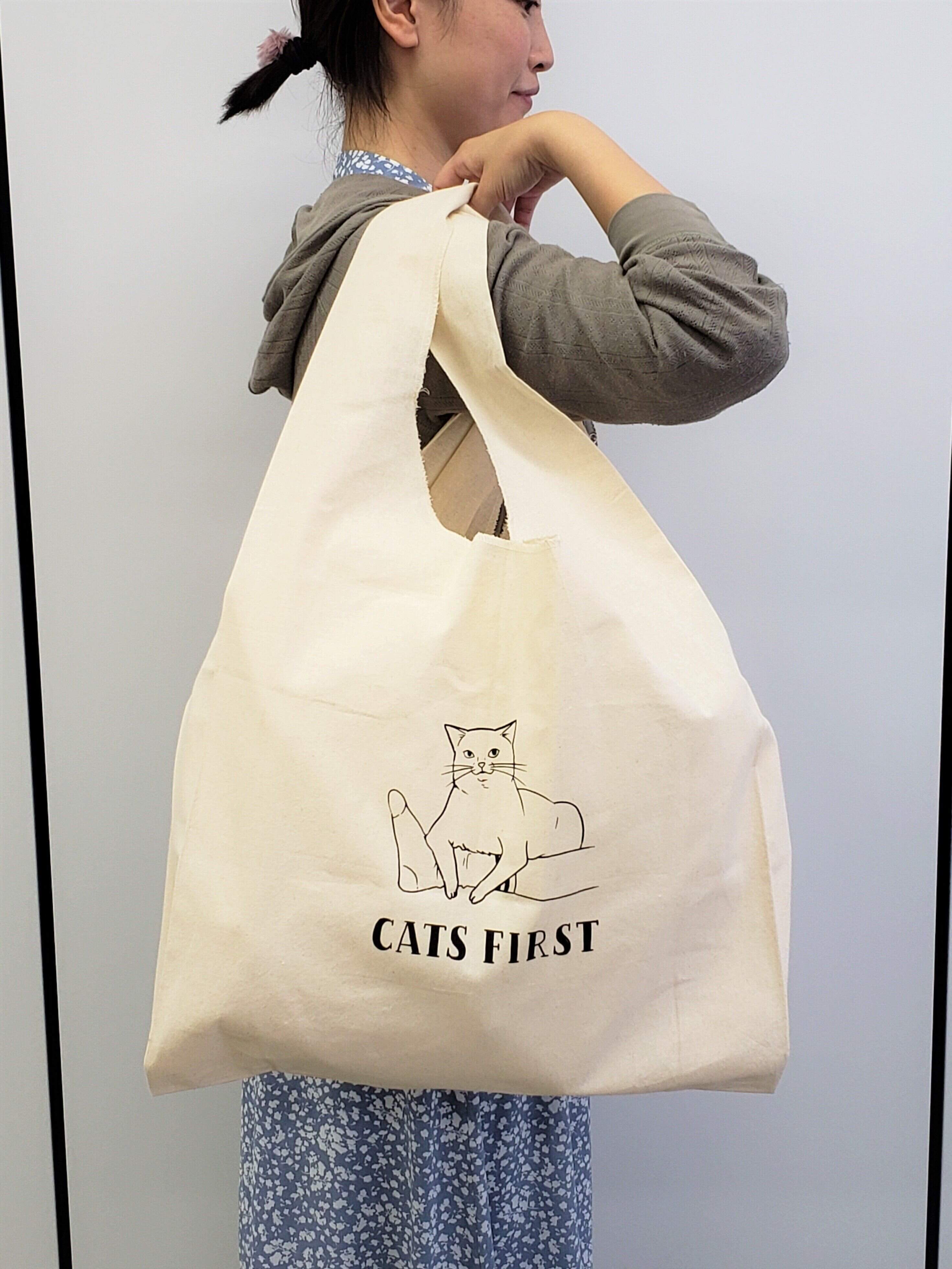 表：CATS FIRST