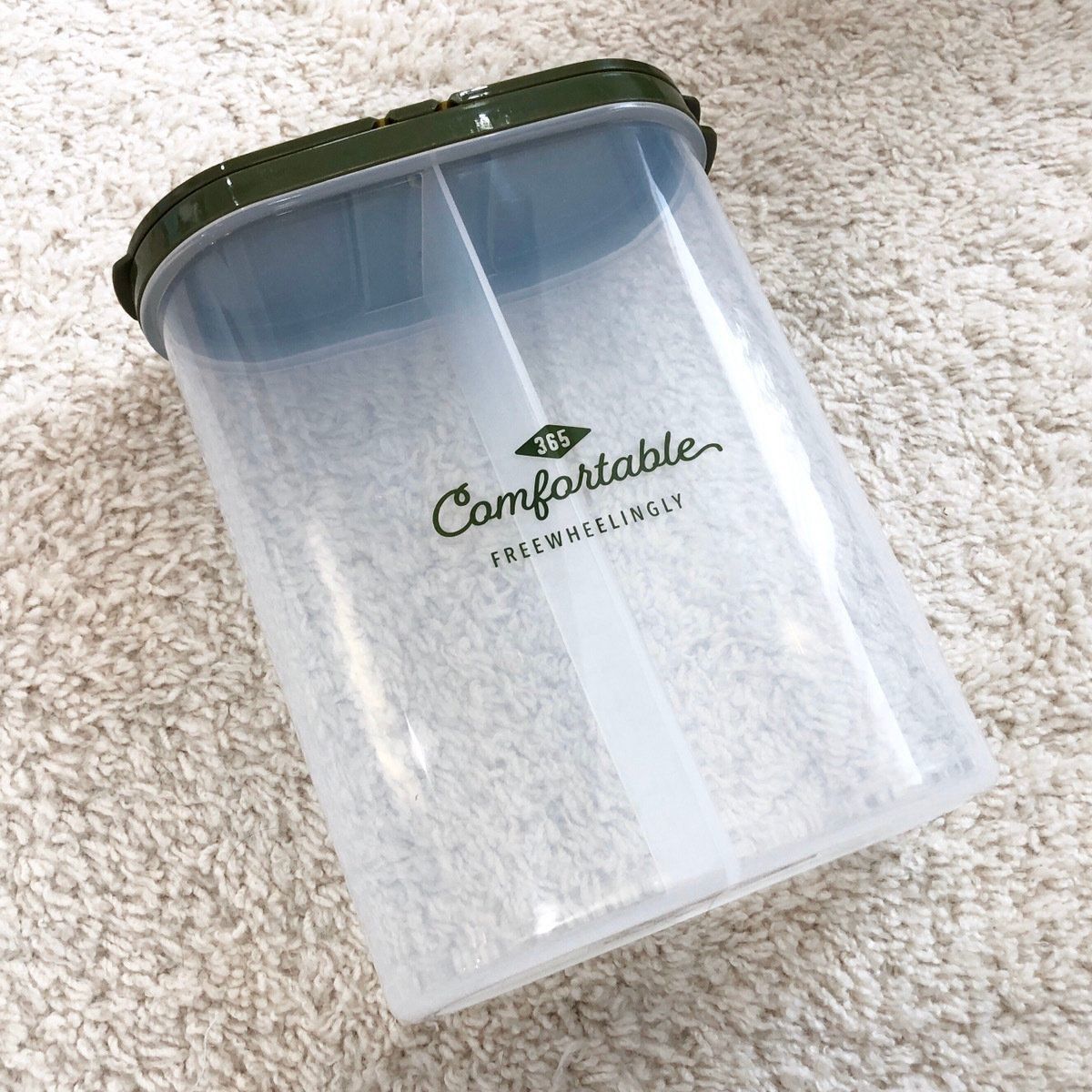 「ペットフードストッカー」