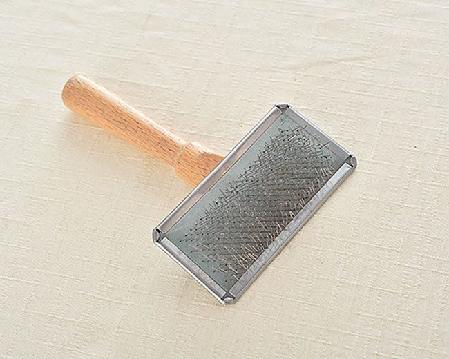 スリッカーブラシ