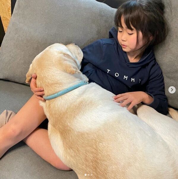 仲良しなイズちゃんと娘さん