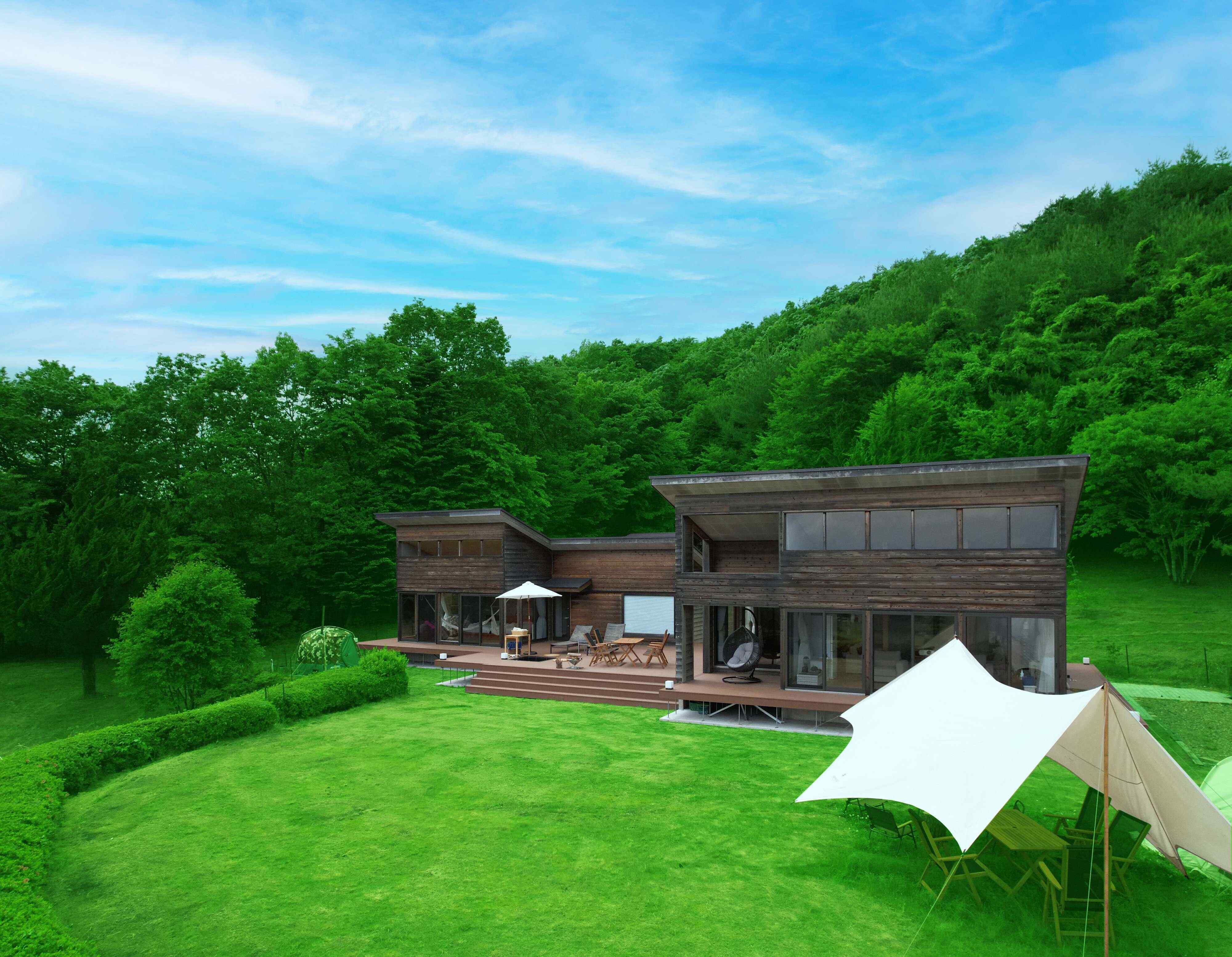 大自然の緑に囲まれた貸し切りの宿泊ヴィラ