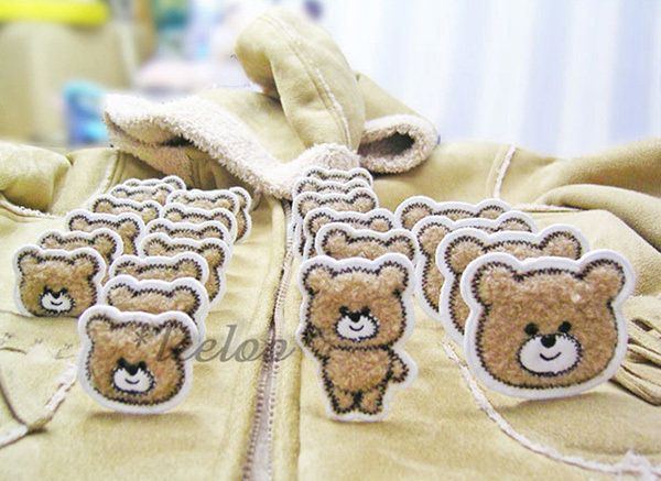 くまのアップリケ