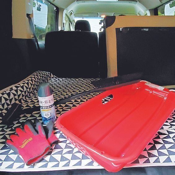 「役立った防寒用装備や雪かき用具も再度確認し、予備も含めて準備。スコップも複数種類があるといいです」