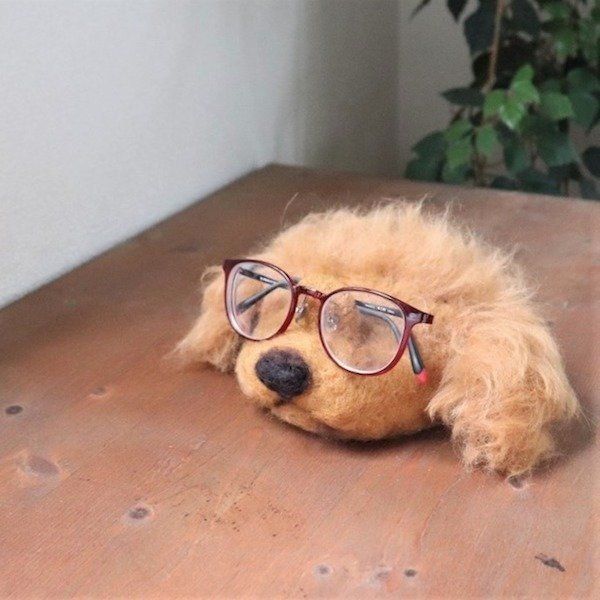めがね置き犬