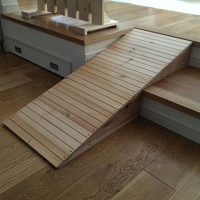 犬と暮らす家のスロープ