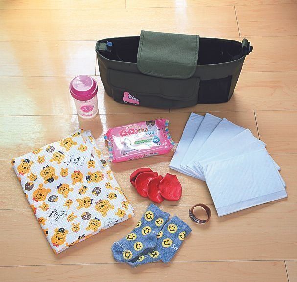 替えの靴下やシートなども携帯