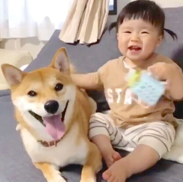 笑顔のりんご郎くんと妹ちゃん