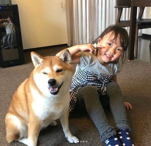 笑顔のももかちゃんと妹ちゃん