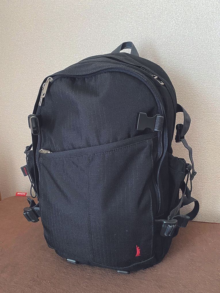 防災バッグは「娘が学生時代に使っていたリュックで、丈夫で重さに強く、仕切りやポケットがいっぱいあります。いろいろ試した結果、いちばん使いやすかったリュックです」