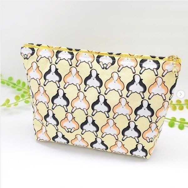 雑貨屋ぷぅぷのお尻がモチーフの作品