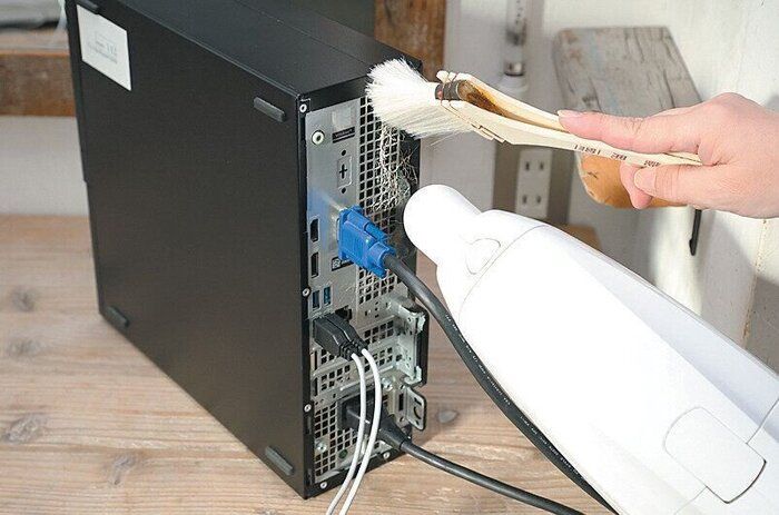 電子機器の抜け毛掃除