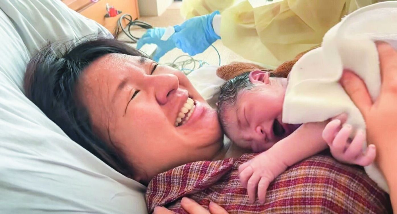 助産師 シオリーヌさんの初めてお産を徹底レポ お産のプロでも大変だったこととは たまひよ 助産師 シオリーヌさんの初めてお産を徹底レポ お産のプロでも大変だったこととは たまひよ