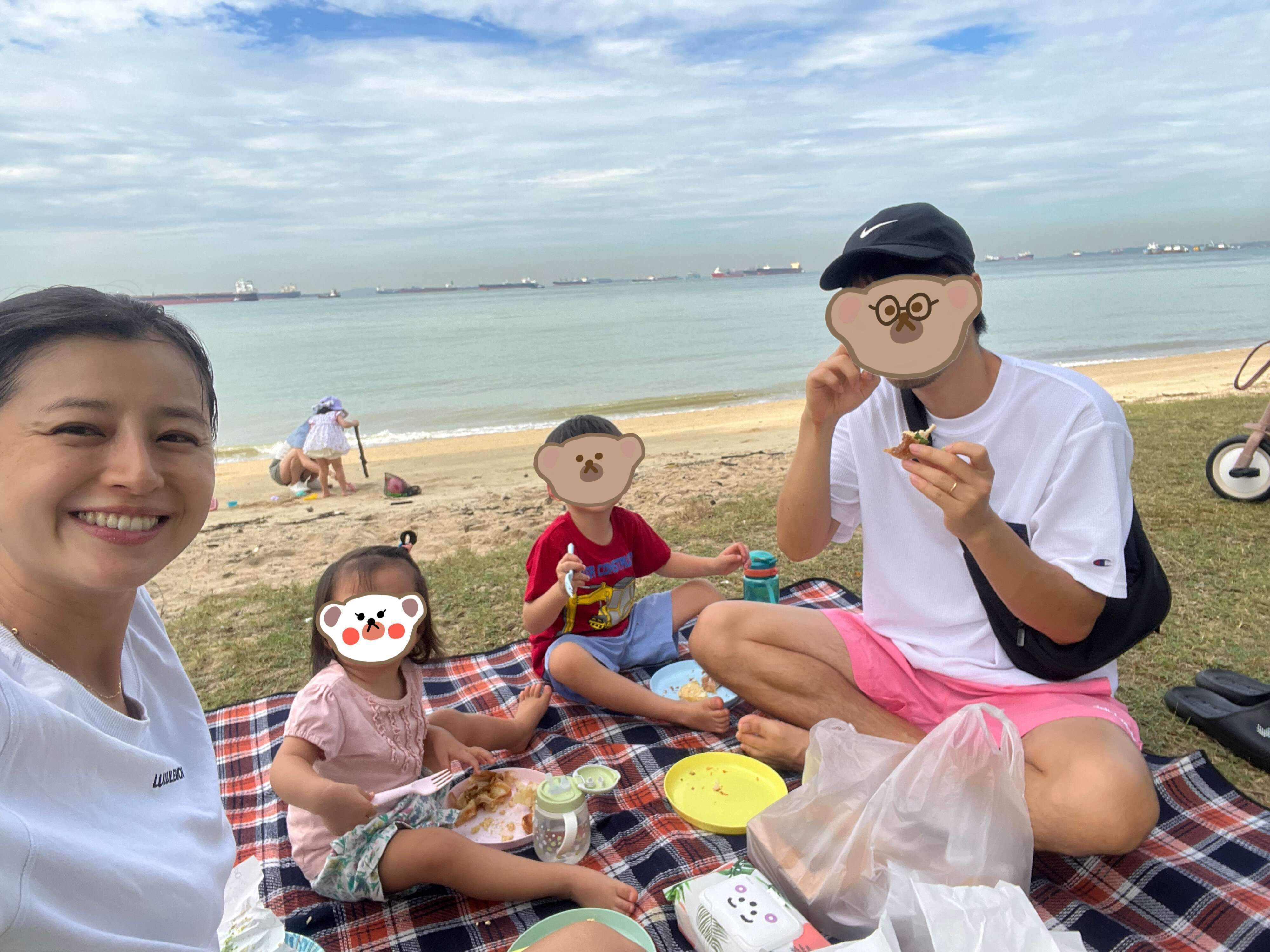 海に遊びに行ったときの1枚。週末は遊びに出かけることが多いそう。