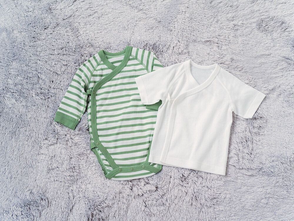 ユニクロ　ボーダーボディ肌着、短肌着