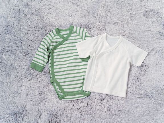 ユニクロ ボーダーボディ肌着、短肌着