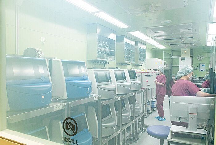 精子、卵子、胚の管理はバーコード認証システムを採用。取り違えが絶対に起こらない体制で徹底管理。
