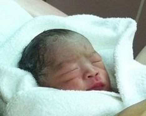 予定日より1ヶ月も早く 突然の破水 妊娠糖尿病 を乗り越えて 90gで生まれた我が子 たまひよ 予定日より1ヶ月も早く 突然の破水 妊娠糖尿病 を乗り越えて 90gで生まれた我が子 たまひよ