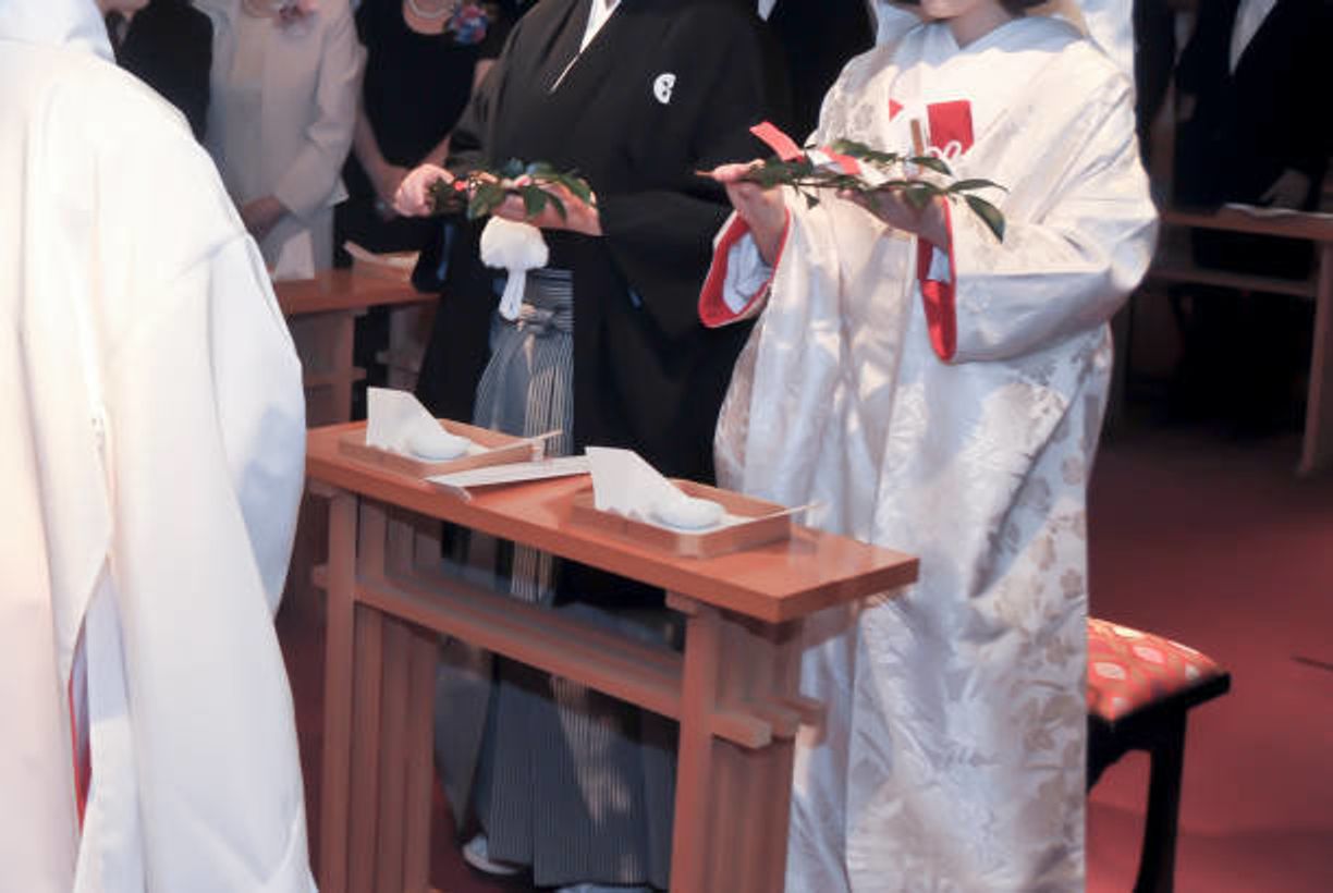 挙式1ヶ月前にまさかの妊娠発覚 どうしよう つわりのピークに結婚式を強行 たまひよ 挙式1ヶ月前にまさかの妊娠発覚 どうしよう つわりのピークに結婚式を強行 たまひよ