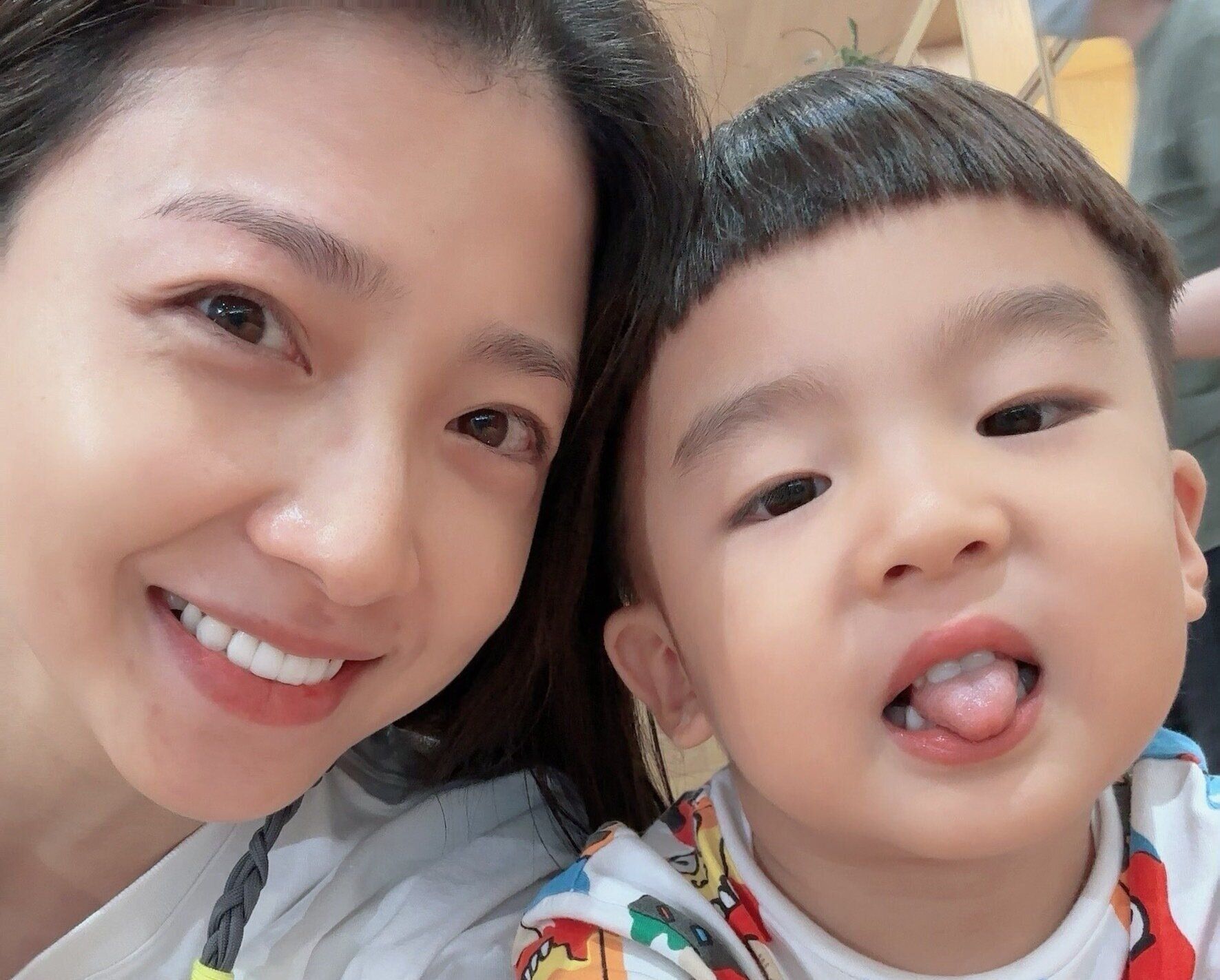 アンナさんと息子さん。